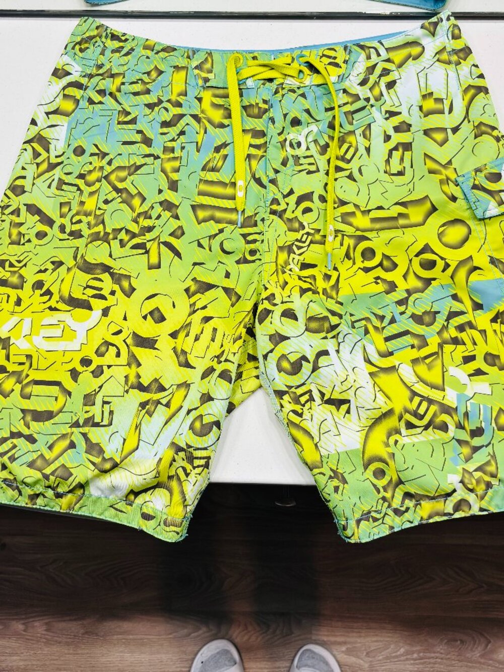 Oakley Men's Neon Ombre Board Shorts 36 Swim Trunks Beach Surf Vacation